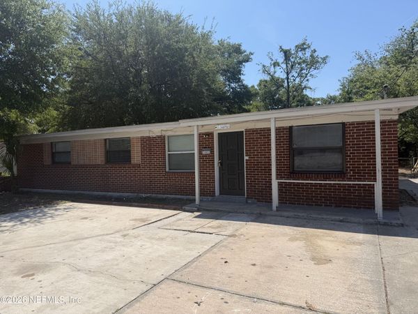 7336 MERRILL Road, Jacksonville, FL 32277