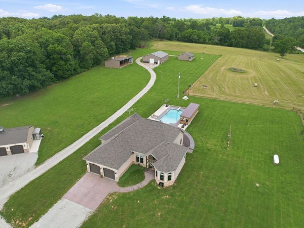 833 State Route Am , Cabool, MO 65689