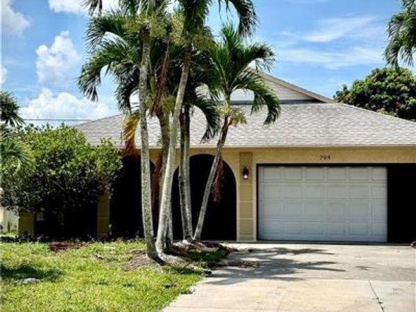 704 106th AVE N, NAPLES, FL 34108