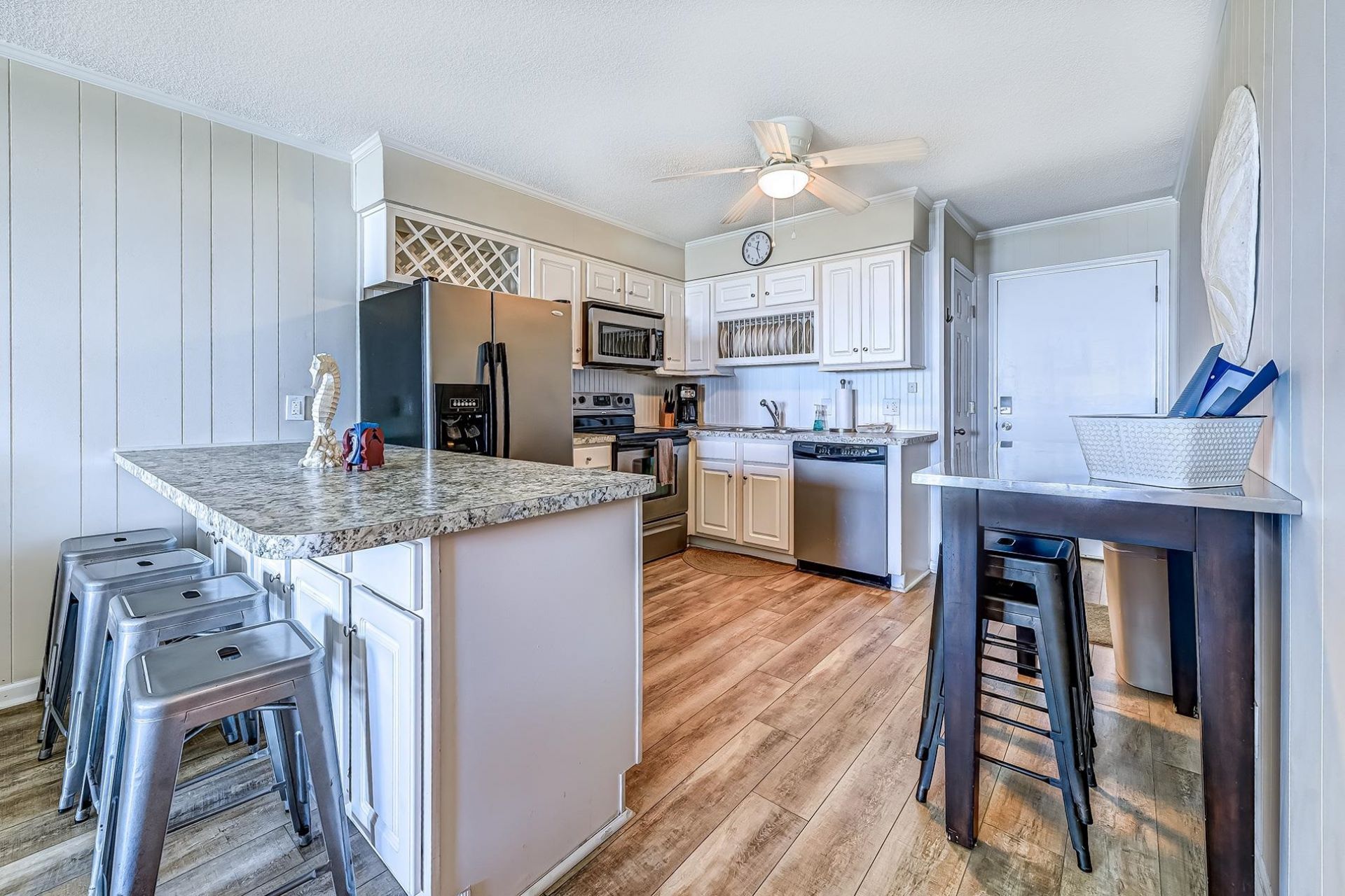 9540 Shore Dr.  Photo 4