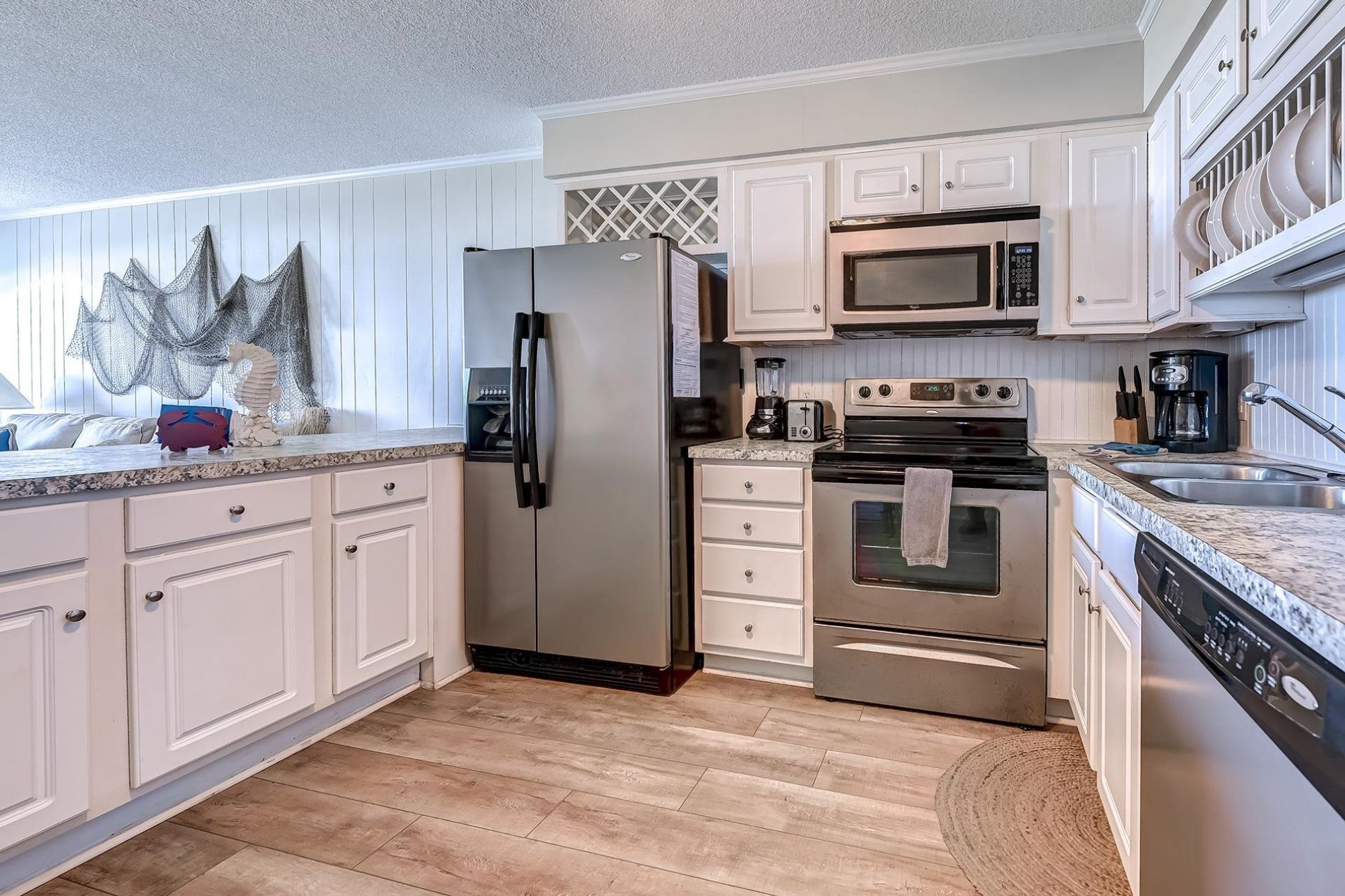 9540 Shore Dr.  Photo 5