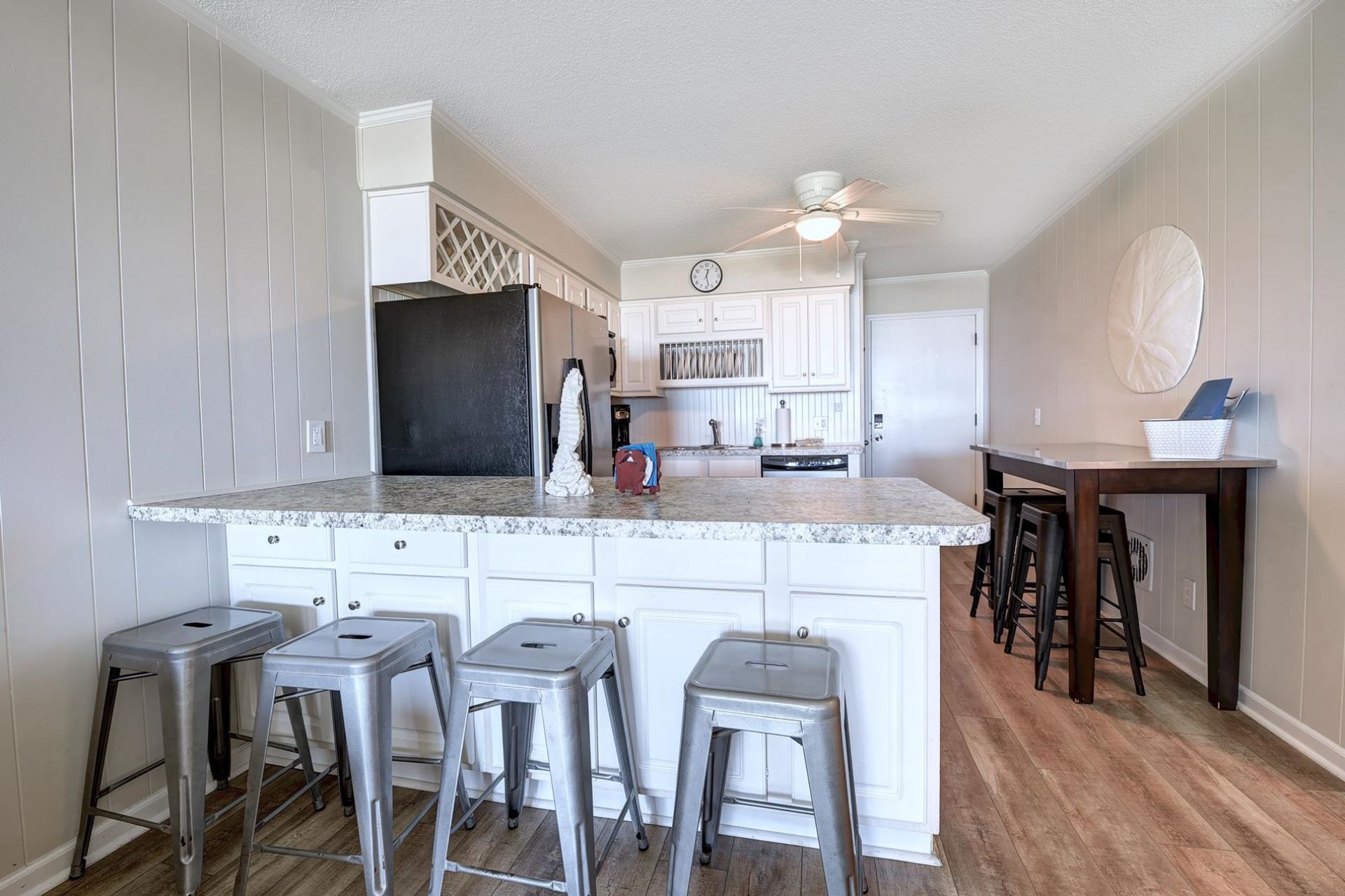 9540 Shore Dr.  Photo 7