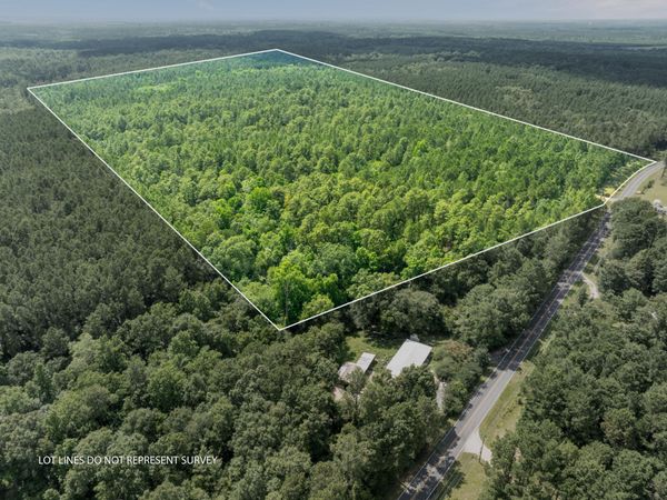 1379 Gumpond Beall, Lumberton, MS 39455