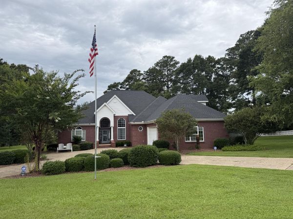 11 Bentwood Ln., Laurel, MS 39443