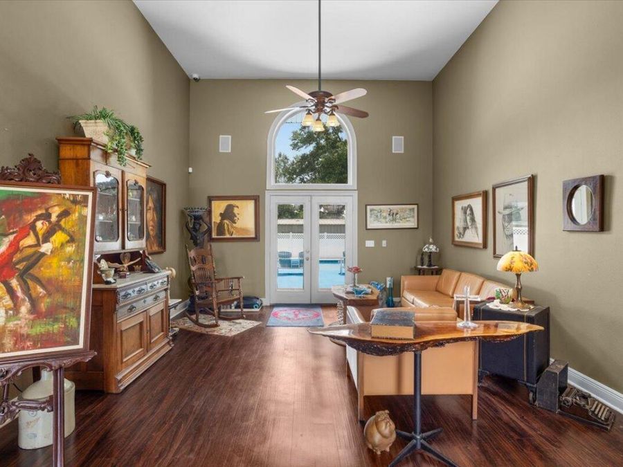 Property Image 9