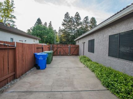 8955 Ashmore Way, Elk Grove, CA 95624 Photo