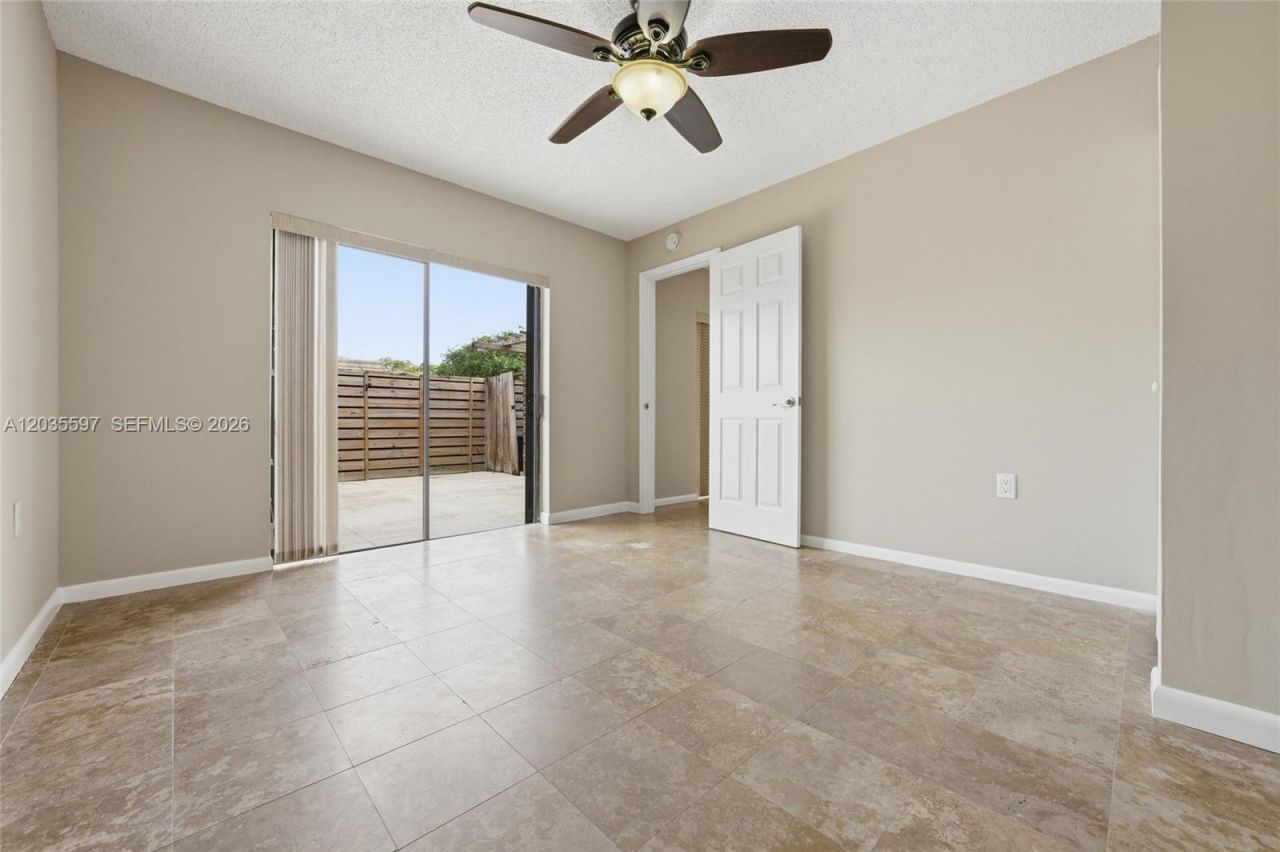 909 9th Ter , Palm Beach Gardens, FL 33418 Photo