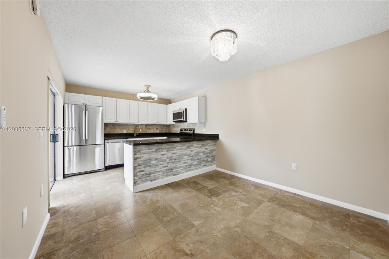909 9th Ter , Palm Beach Gardens, FL 33418 Photo