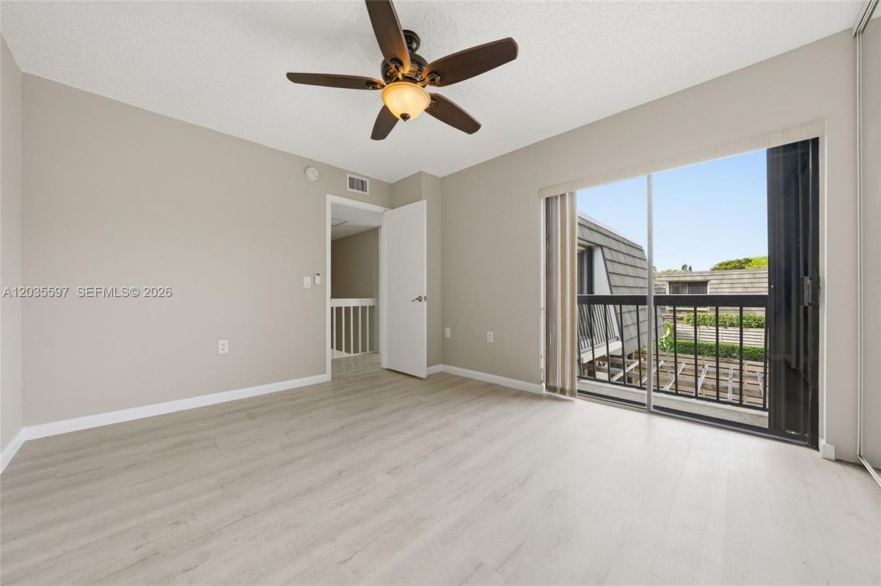 909 9th Ter , Palm Beach Gardens, FL 33418 Photo