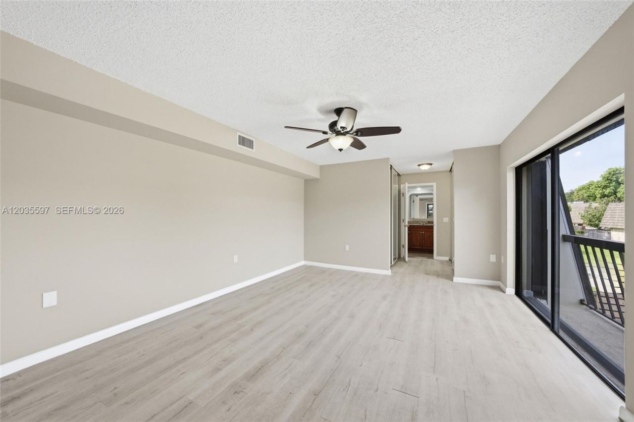 909 9th Ter , Palm Beach Gardens, FL 33418 Photo