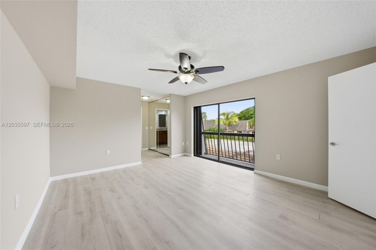 909 9th Ter , Palm Beach Gardens, FL 33418 Photo