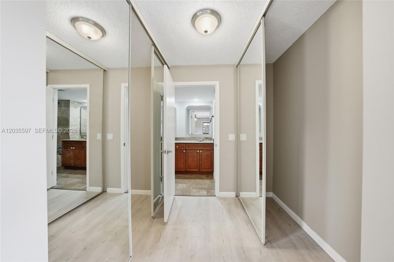 909 9th Ter , Palm Beach Gardens, FL 33418 Photo