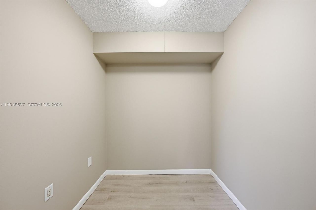 909 9th Ter , Palm Beach Gardens, FL 33418 Photo
