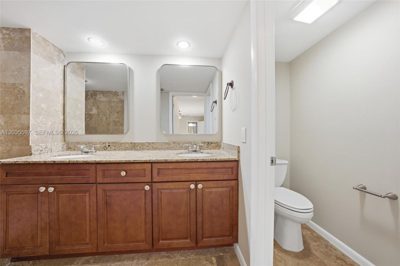 909 9th Ter , Palm Beach Gardens, FL 33418 Photo
