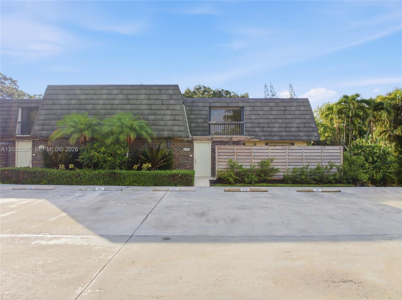 909 9th Ter , Palm Beach Gardens, FL 33418 Photo