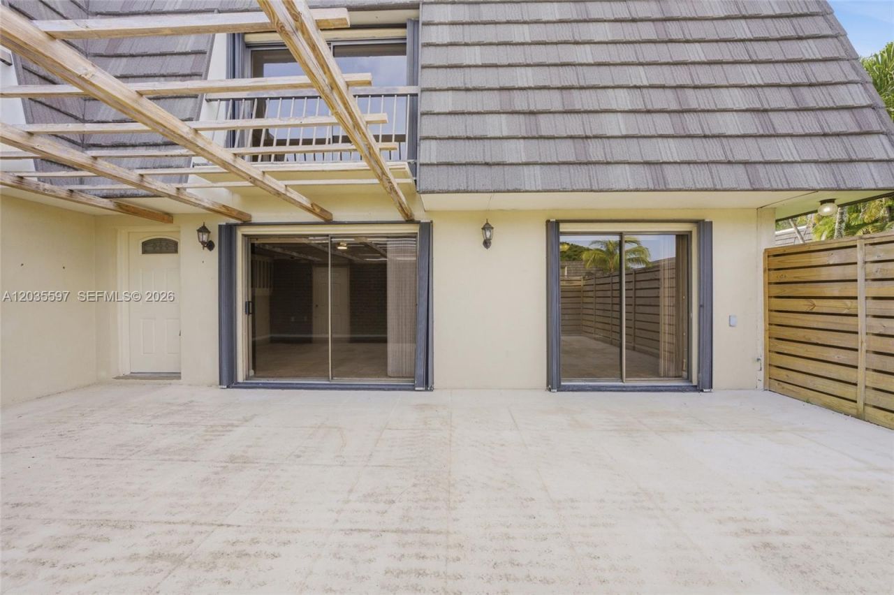 909 9th Ter , Palm Beach Gardens, FL 33418 Photo