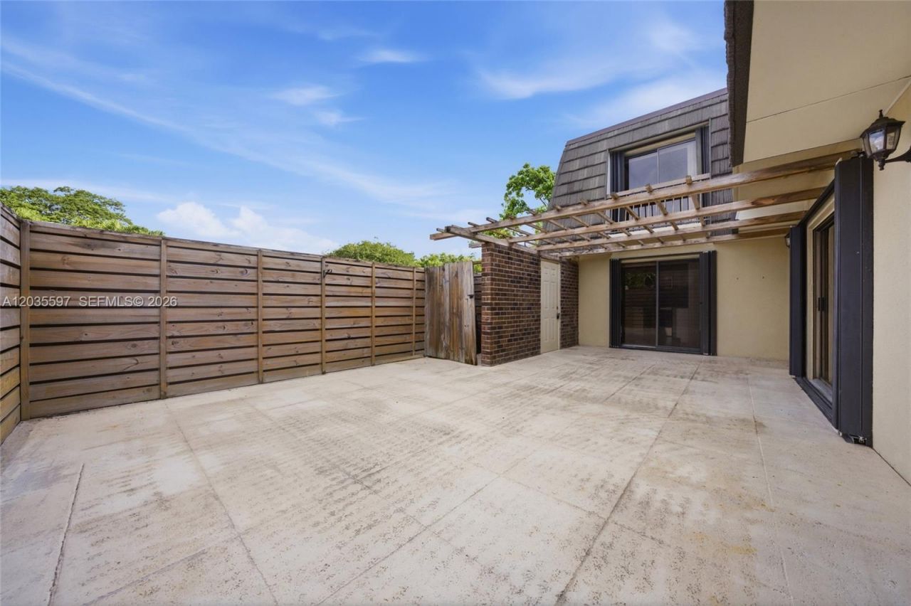 909 9th Ter , Palm Beach Gardens, FL 33418 Photo