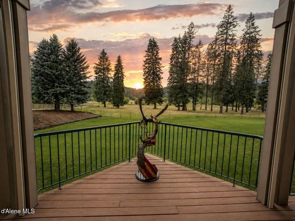 8850 E Fernan Lake RD, Coeur d'Alene, ID 83814