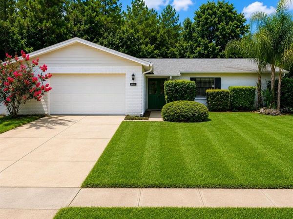 16518 SILVERHILL DRIVE , TAMPA, FL 33624
