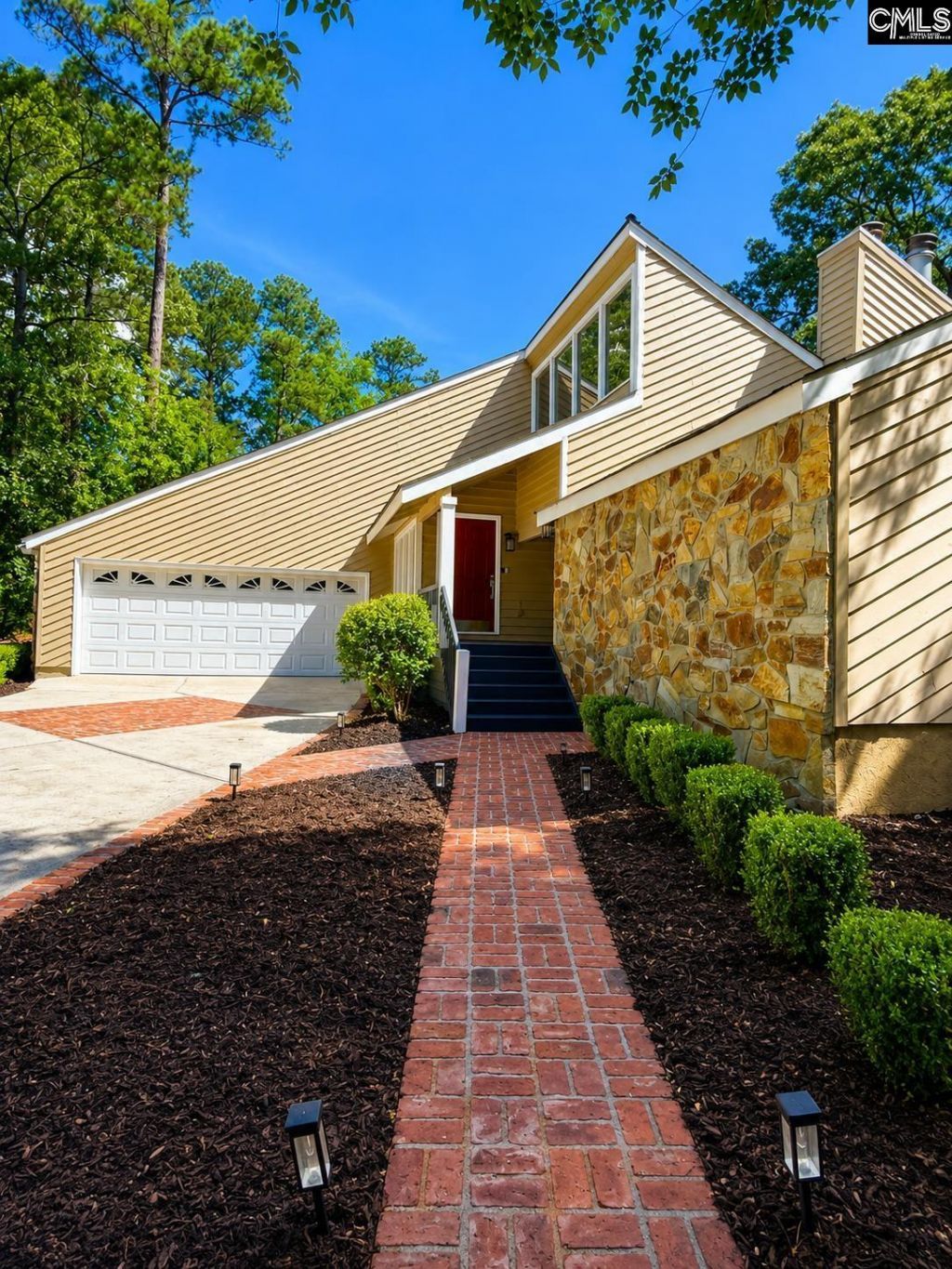 1495 Lee Boulevard  Photo 4