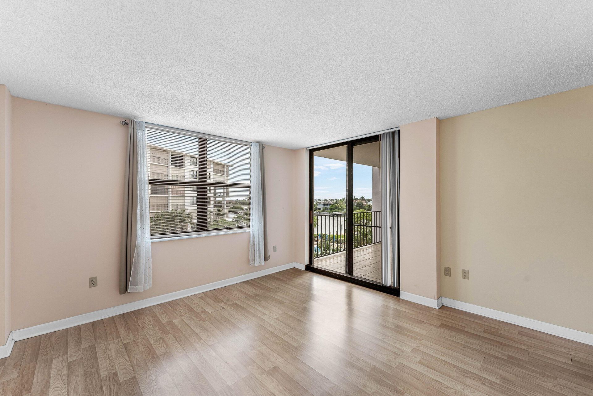 3545 S Ocean Boulevard, Unit 405, South Palm Beach, FL 33480 Photo