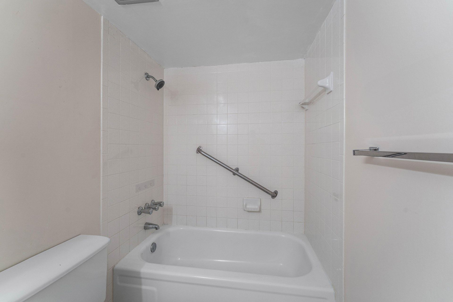 3545 S Ocean Boulevard, Unit 405, South Palm Beach, FL 33480 Photo