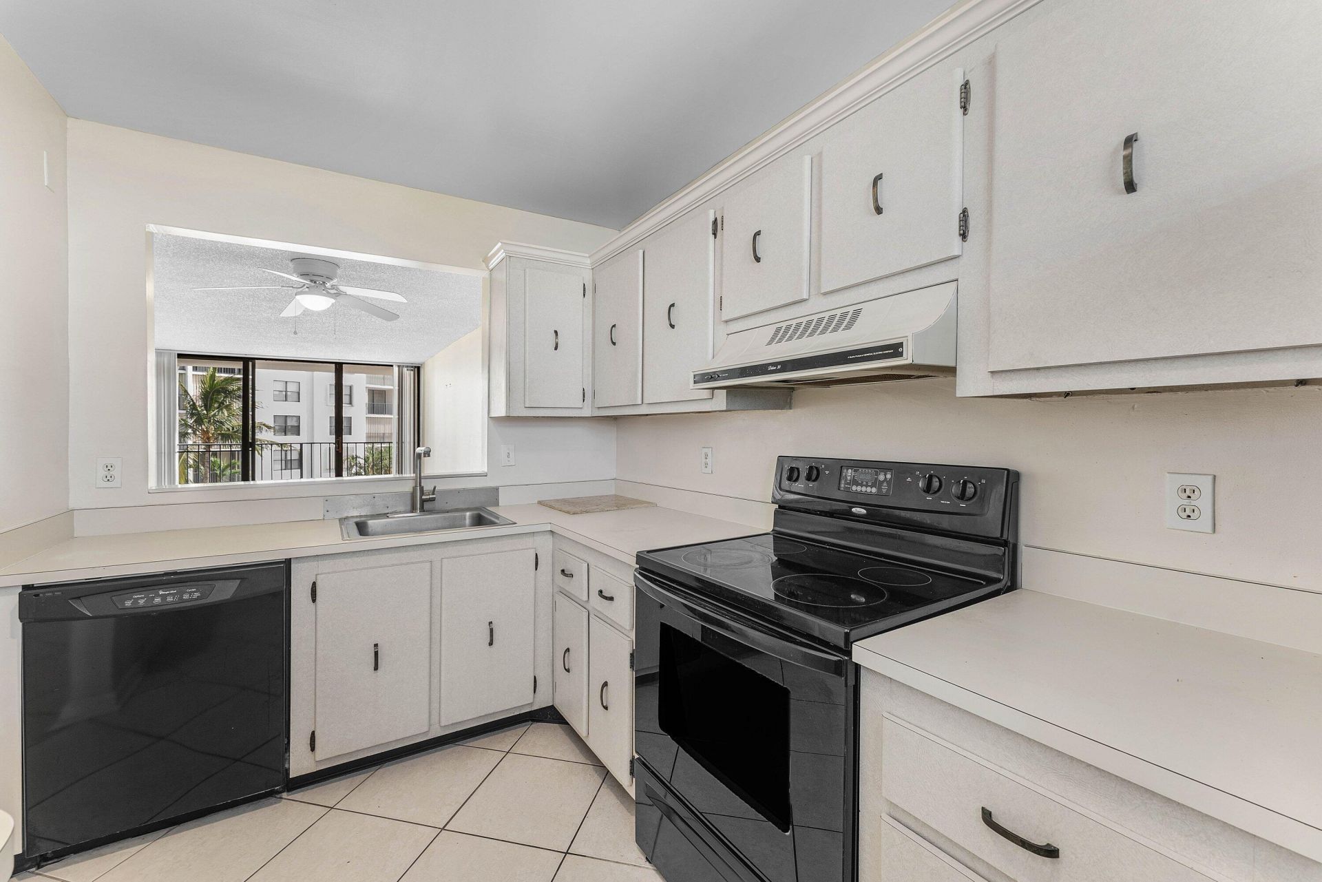 3545 S Ocean Boulevard, Unit 405, South Palm Beach, FL 33480 Photo