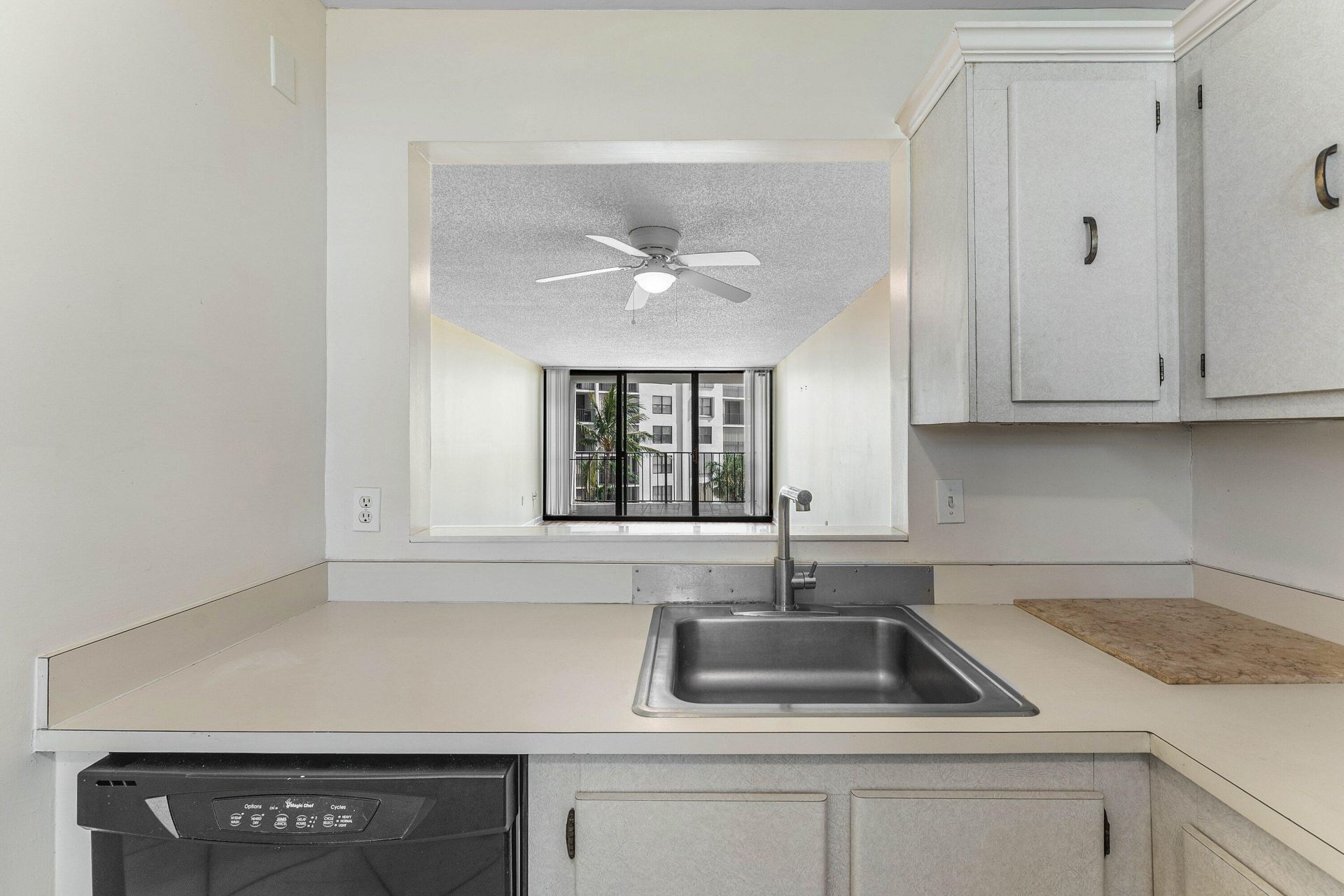 3545 S Ocean Boulevard, Unit 405, South Palm Beach, FL 33480 Photo