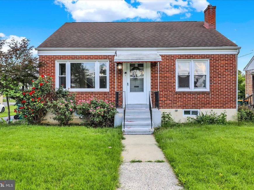 302 Elmwood Avenue, Reading, PA 19609 Main Photo