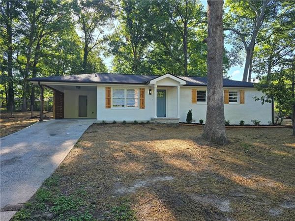 3325 Commodore Drive , Powder Springs, GA 30127