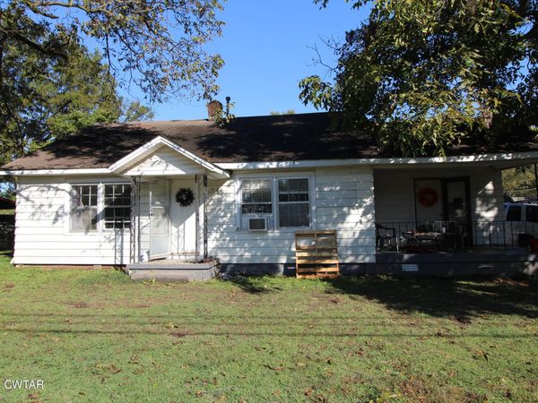 1120 S Hight Street , Trenton, TN 38382