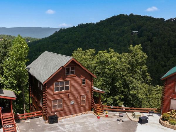2867 White Oak Ridge Lane, Sevierville, TN 37862