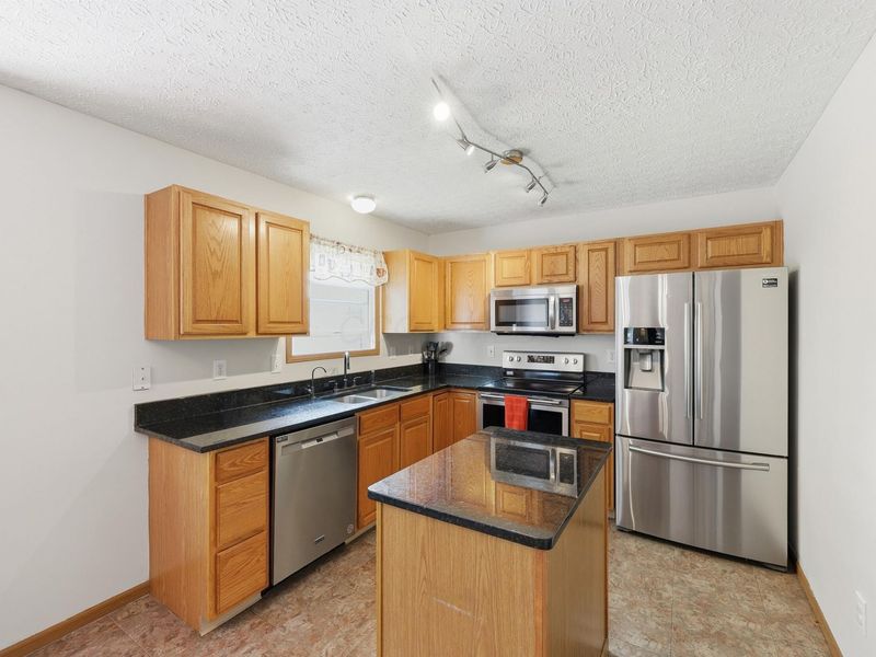 547 Lamesa Drive, Blacklick, OH 43004 Photo 11