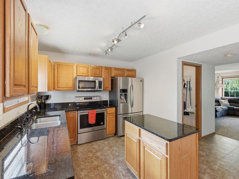 547 Lamesa Drive, Blacklick, OH 43004 Photo 12
