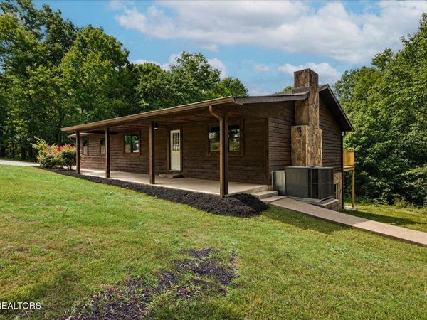 132 County Road 721 , Riceville, TN 37370