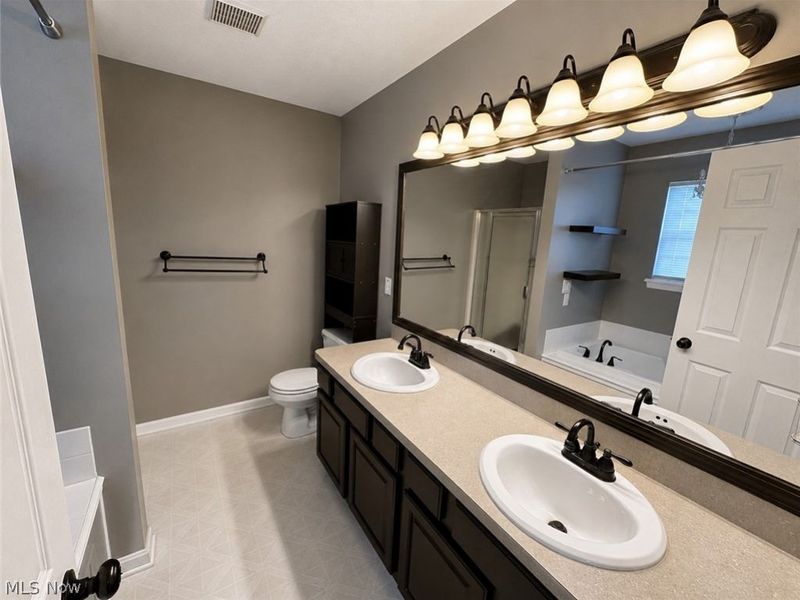 38442 Avalon Drive , North Ridgeville, OH 44039 Photo 11