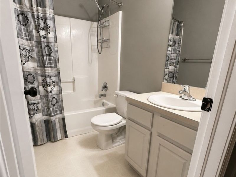 38442 Avalon Drive , North Ridgeville, OH 44039 Photo 16