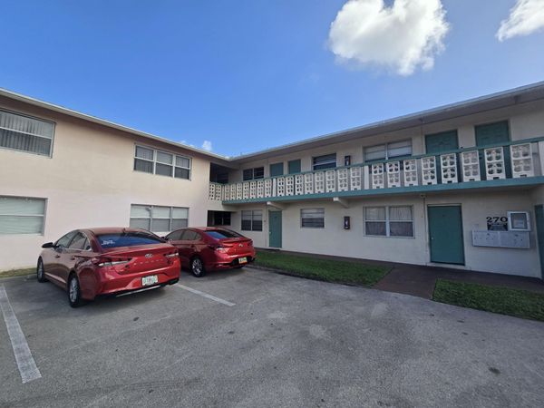 270 NE 40th Street NE, Unit 26, Oakland Park, FL 33334