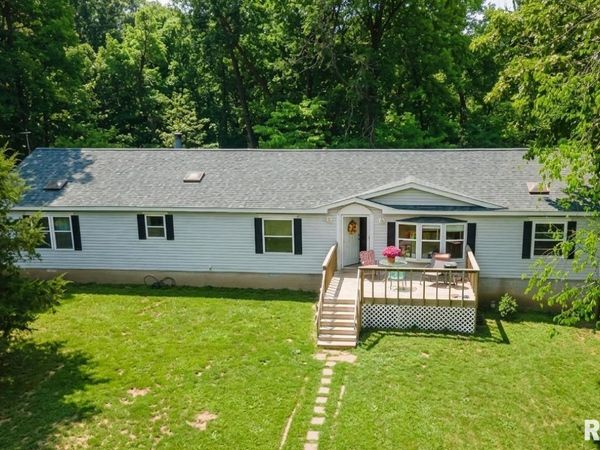 375 Lakota Way, Carbondale, IL 62901
