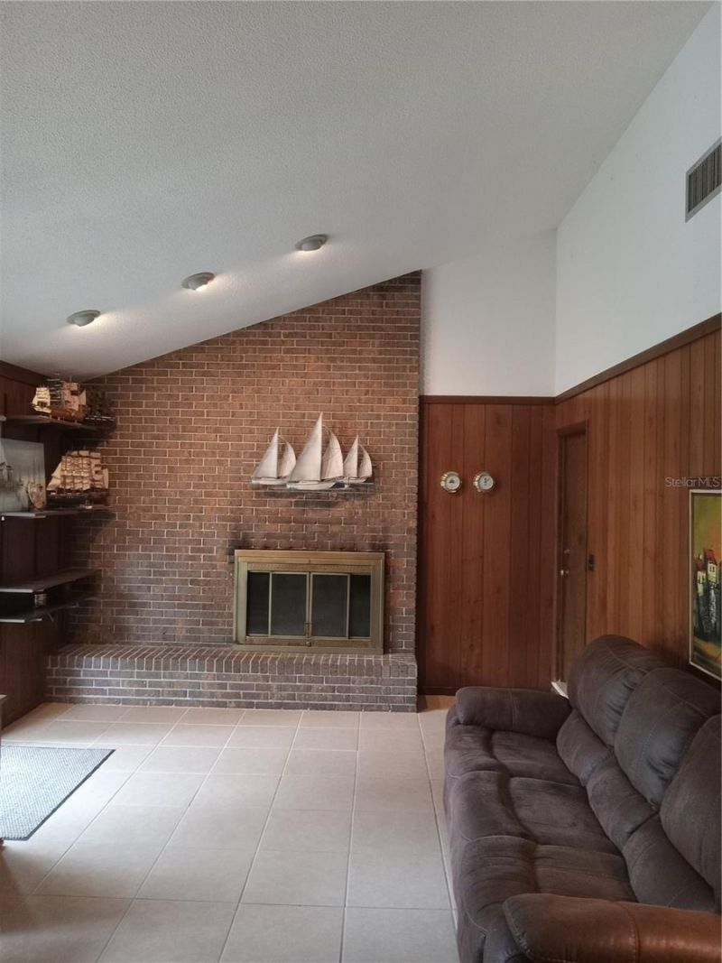 8136 NW 5th Court , Gainesville, FL 32607 Photo
