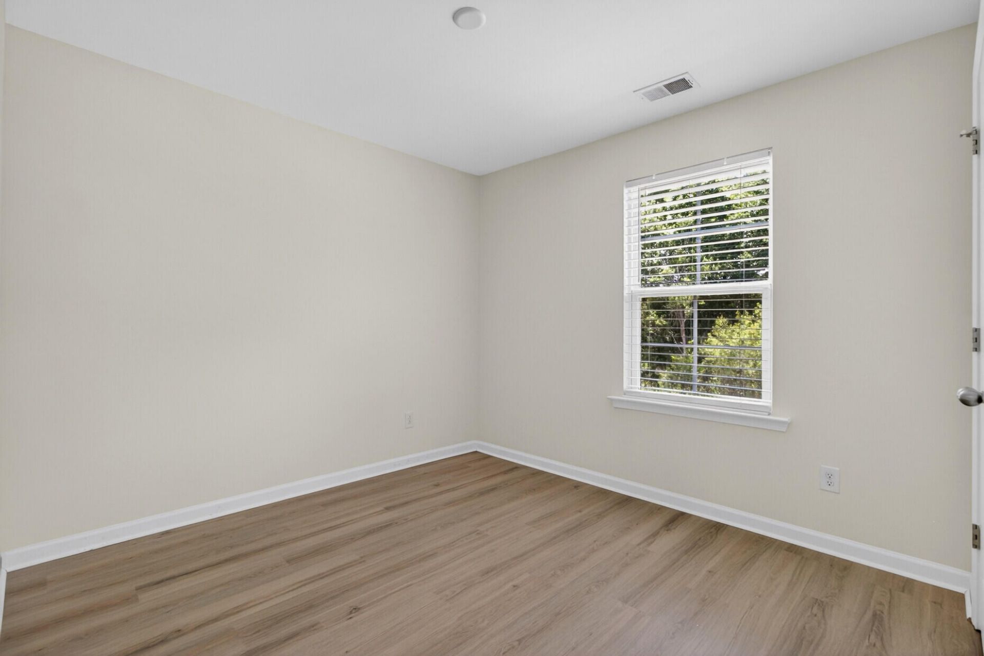 103 Caleb Court Photo 31
