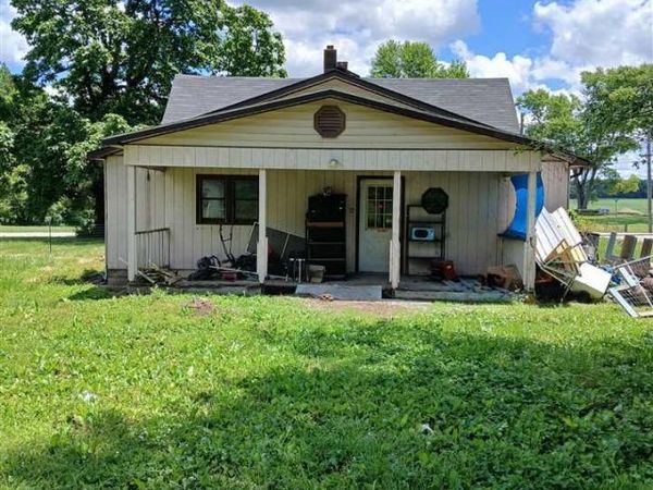 14996 S State Road 59, Jasonville, IN 47438
