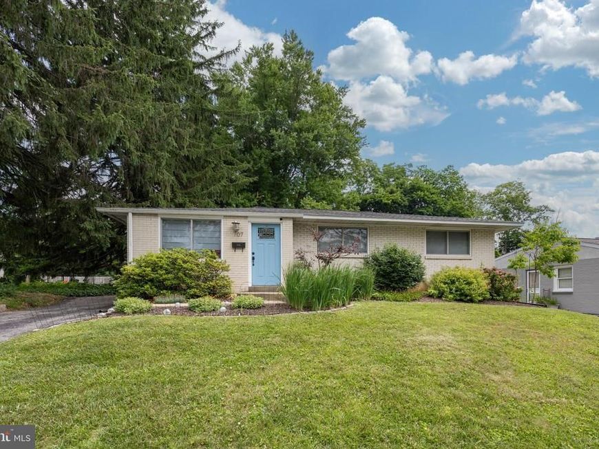 707 S Bradford Avenue, West Chester, PA 19382 Main Photo