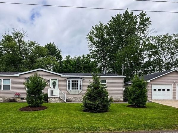 108 Onondaga Avenue , Canastota, NY 13032