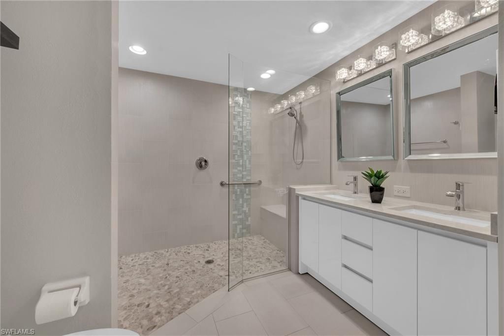 6735 Huntington Lakes Cir, Unit 102, Naples, FL 34119 Photo