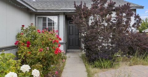8419 Sopwith Boulevard, Reno, NV 89506 Photo