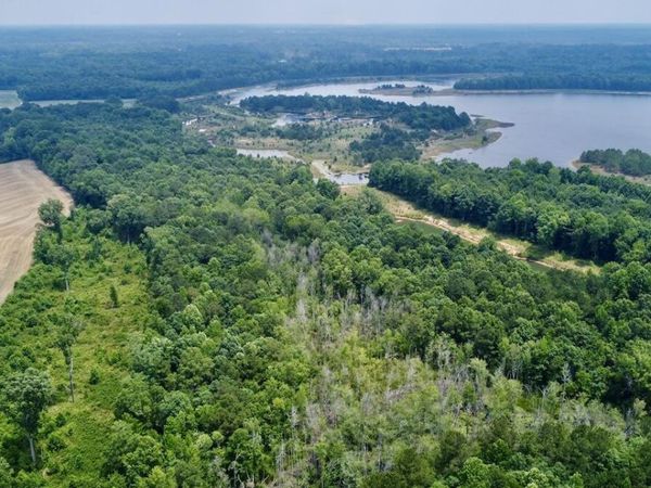 01 Titan Roberts Rd, Erwin, NC 28339