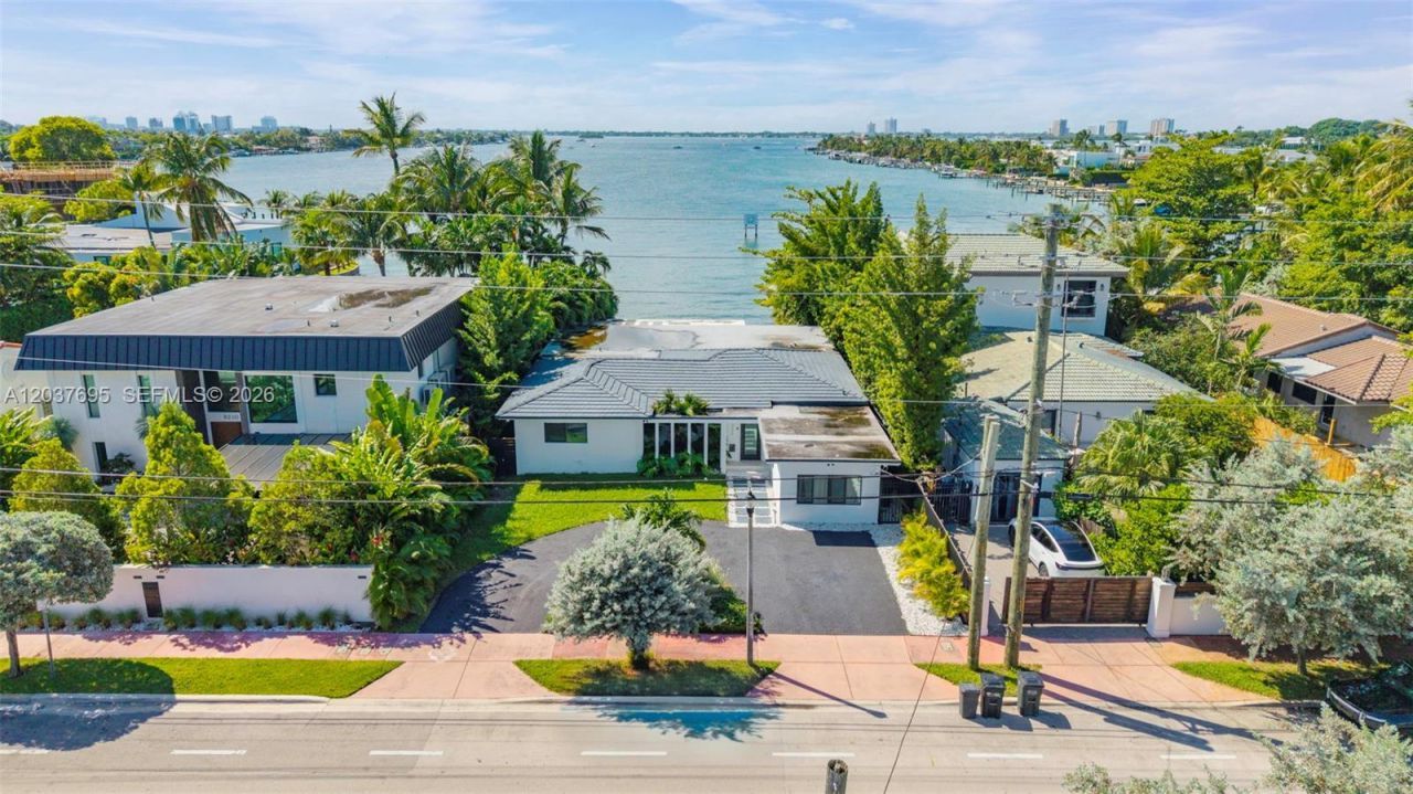 8220 Hawthorne Ave, Miami Beach, FL 33141 Photo
