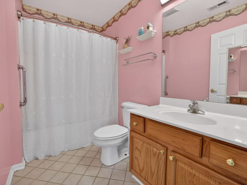 643 Kensington Drive, Heath, OH 43056 Photo 18