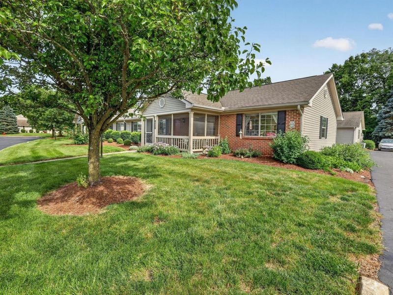 643 Kensington Drive, Heath, OH 43056 Photo 2